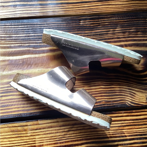 Birkenstock Rose Gold Metallic Sandals Size 7 - Picture 5 of 5